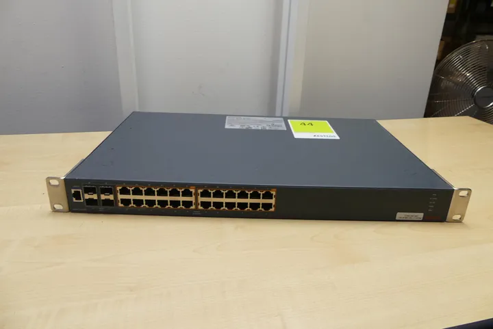 Avaya Netzwerk-Switch, PoE Modell: 3524GT-PWR+